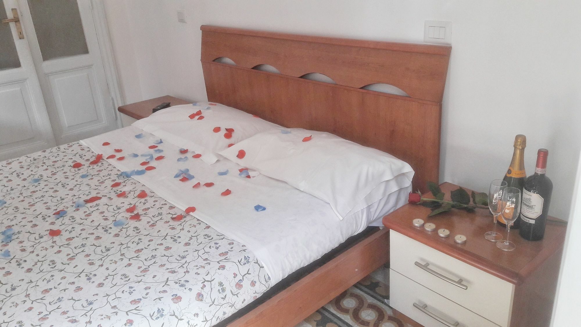 Tesoro Hotel *