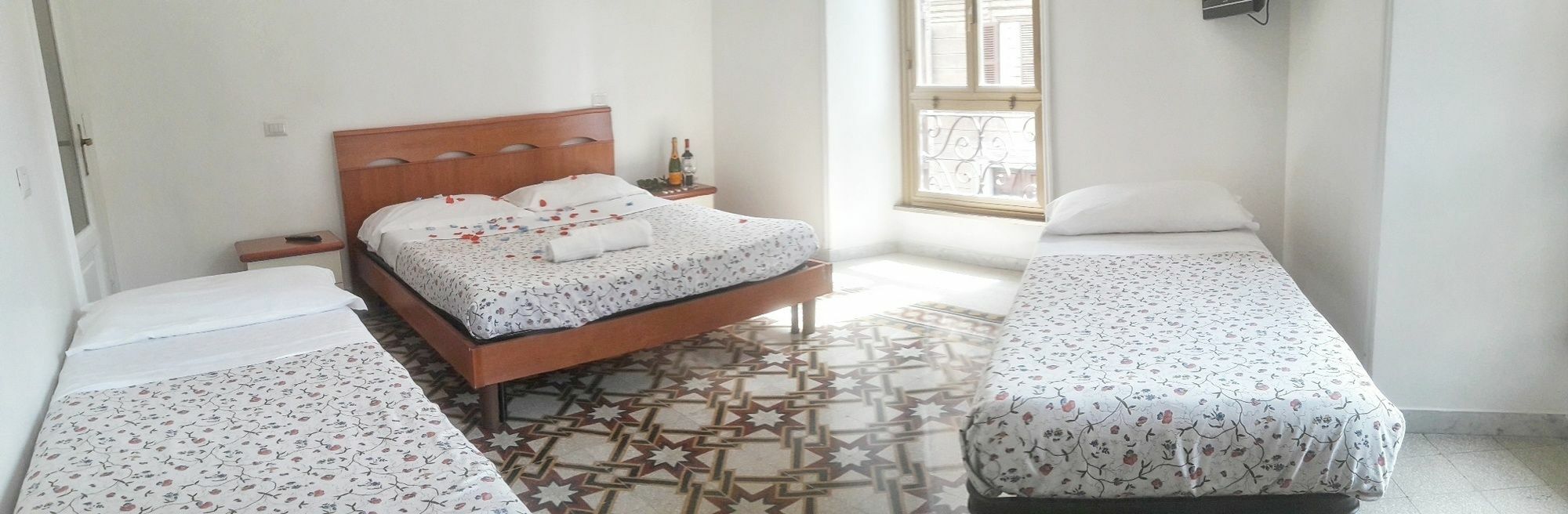 Hotel Tesoro *